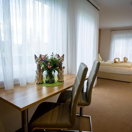 Gästehaus Krappinger/Pizzeria Mamma Mia Ossiach Bagian luar foto