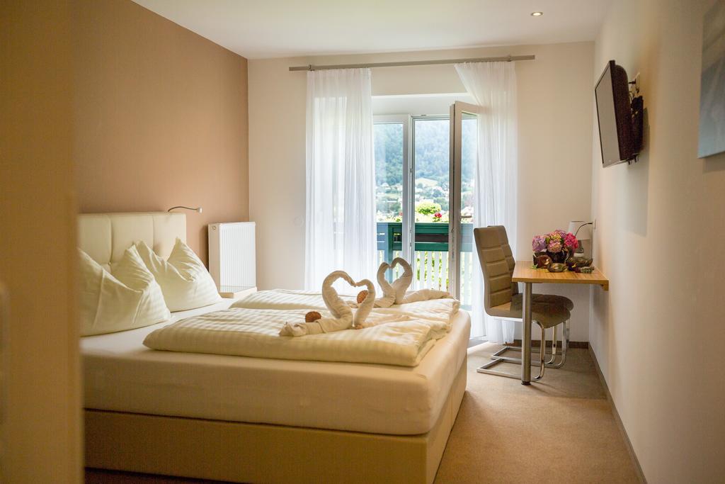 Gästehaus Krappinger/Pizzeria Mamma Mia Ossiach Bagian luar foto