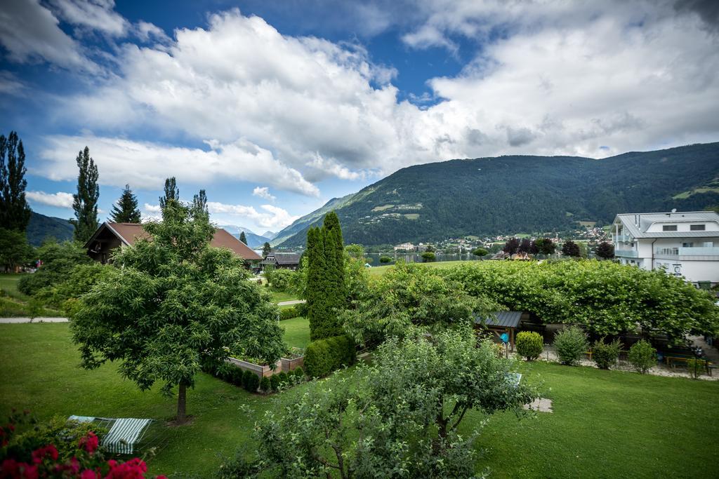 Gästehaus Krappinger/Pizzeria Mamma Mia Ossiach Bagian luar foto