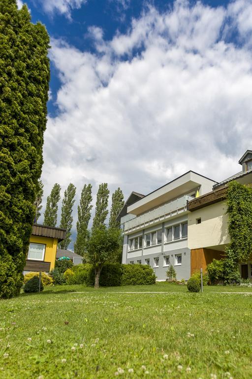 Gästehaus Krappinger/Pizzeria Mamma Mia Ossiach Bagian luar foto